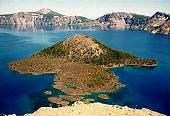 Ostrov na Crater Lake